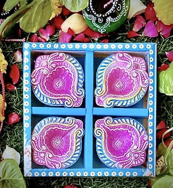 Pan shaped Multicolor Diya for Diwali, Holi, Karwa Chauth, Ganesh Chaturthi, Durga Puja #MakeinINDIA