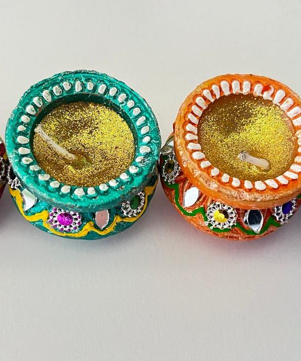 Handpainted Matki Diya with Wax, Set of 4, #MakeinINDIA - Image 3