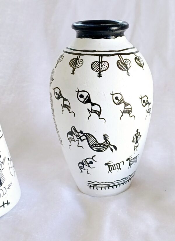 Decorative Terracotta Vases with Tribal Art Design, White and Black, Set of 3 - Image 4