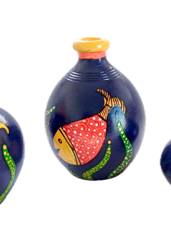 Decorative Terracotta Vases with Fish Design, Navy Blue and Yellow, Set of 3 - Image 2