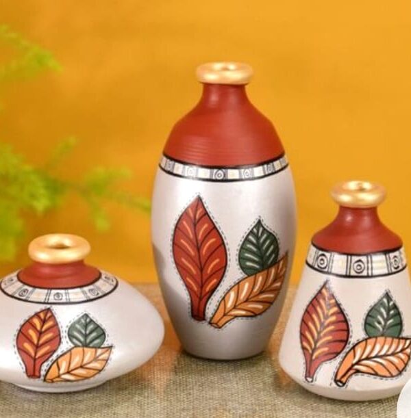Terracotta Vases, Leaf Design, Red and White, Set of 3